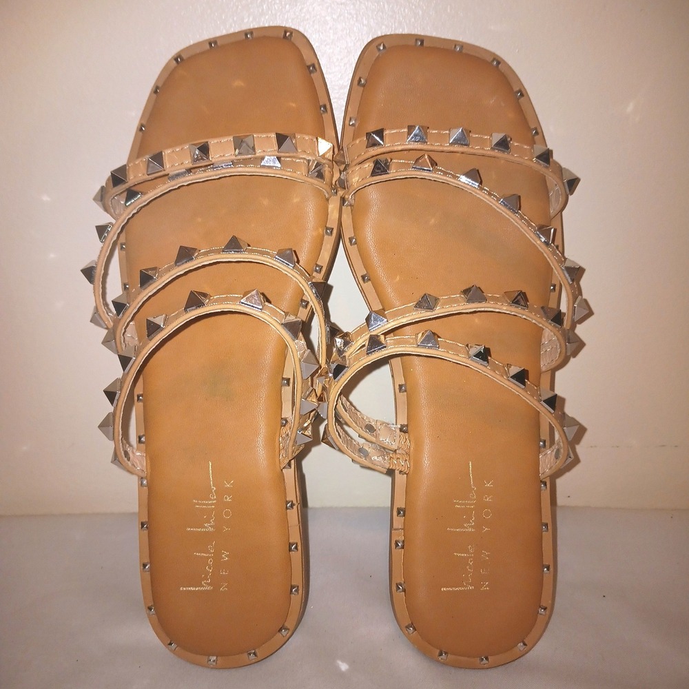 Nicole Miller New York Womens Studded Strappy Square Toe Flat Sandals Tan Size 8